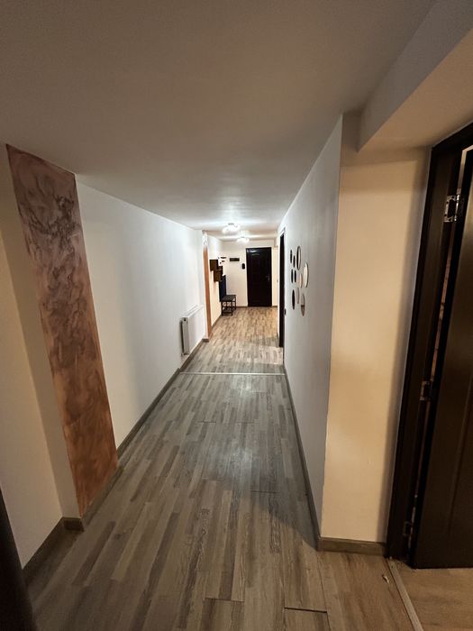 Inchiriez apartament 74 mp