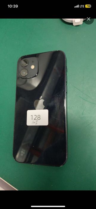 iPhone 12 128 …..