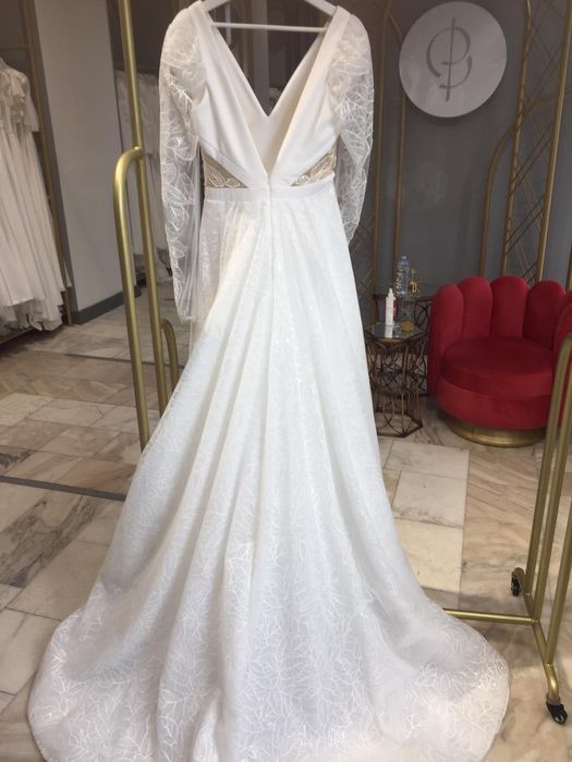 Свадебное платье в идеальном состоянии