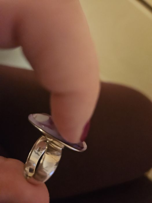 Vând inel superb, masiv din argint 925 si ametist fațetat.