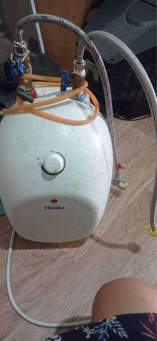 Продается водонагреватель аристон бойлер