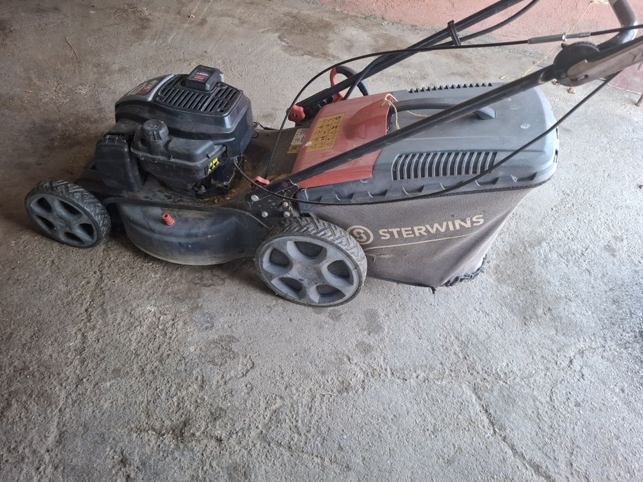 Masina tuns iarba Sterwins