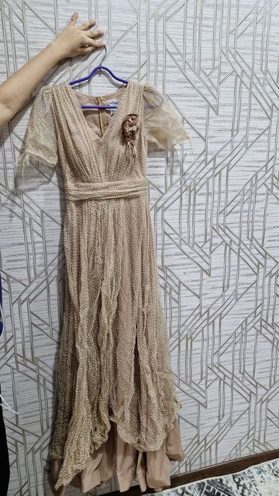 Продам вечерние платья