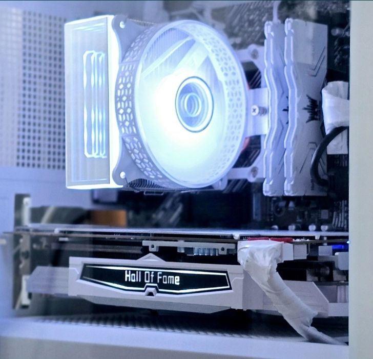 Unitate pc gaming Pearl White