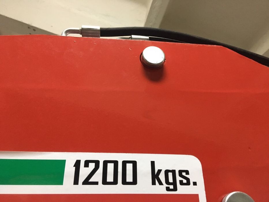 Кран 1200 за биг бегове