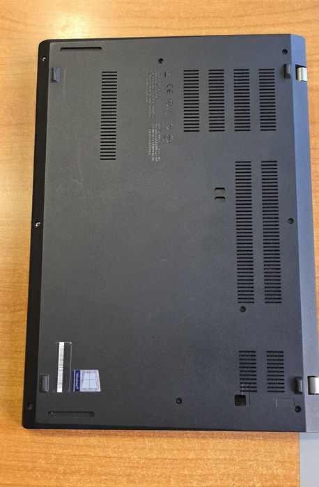 Vând laptop Lenovo ThinkPad L14 Gen 1,i7-10510U 8 GB RAM 256 Memo