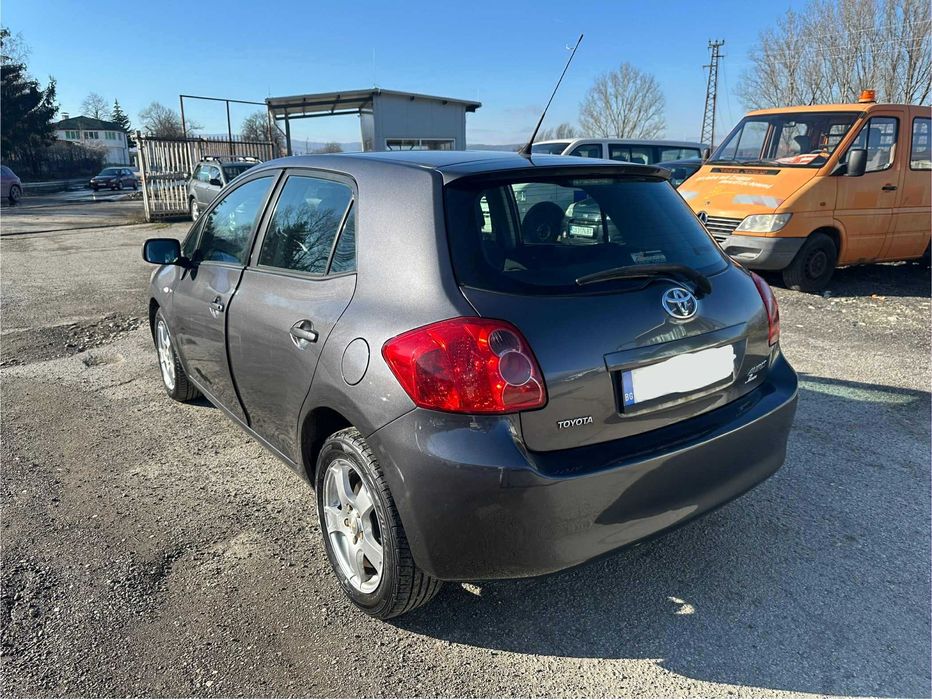 Toyota Auris 1.33 VVT-i  2008 г