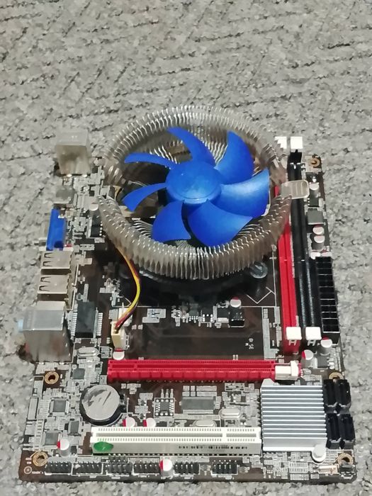Процессор core i3 330 m 3 Гб ОЗУ за 5000