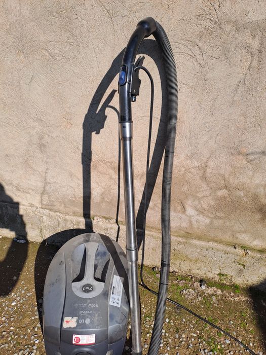 Пылесос LG, рабочем состоянии