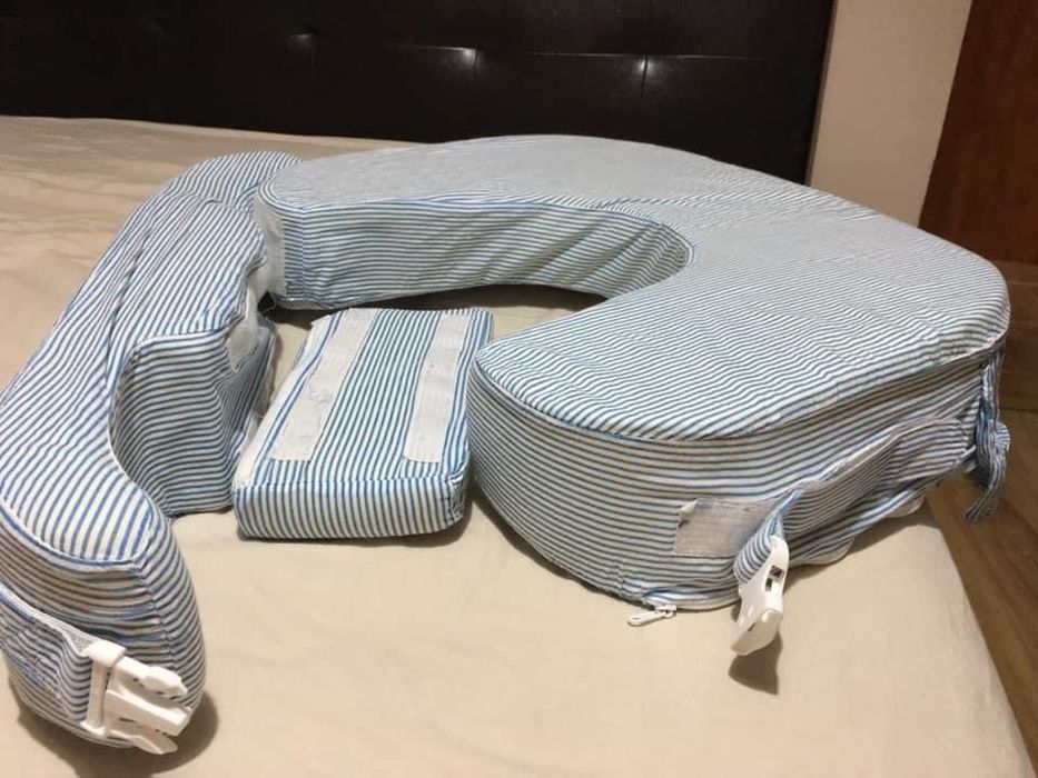 Perna pentru alaptat gemeni
