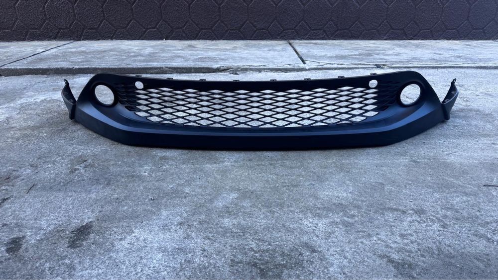 Grila inferioara bara fata Toyota CHR an:2016-2019