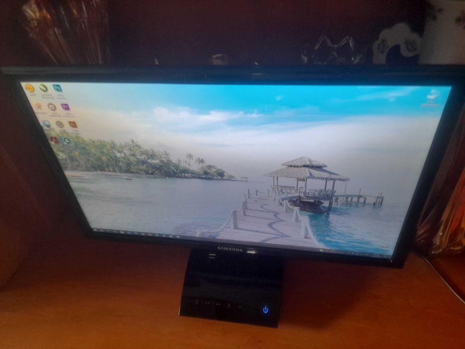 ноутбук- Моноблок