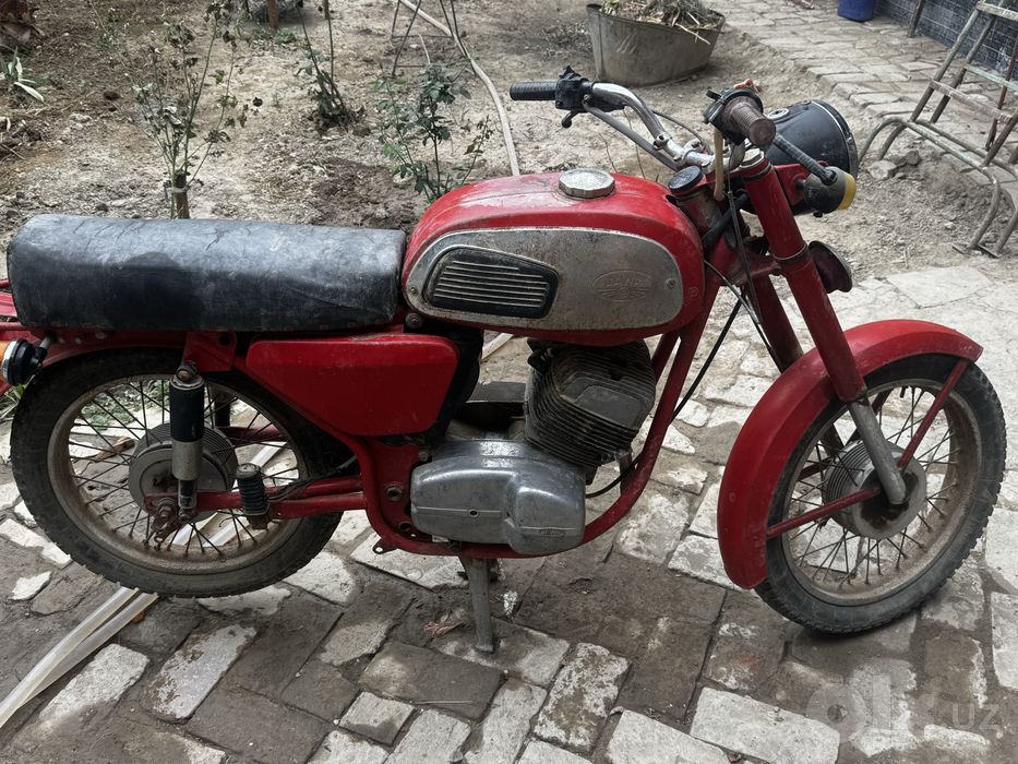 Продаю Яву 350 состояние на фото