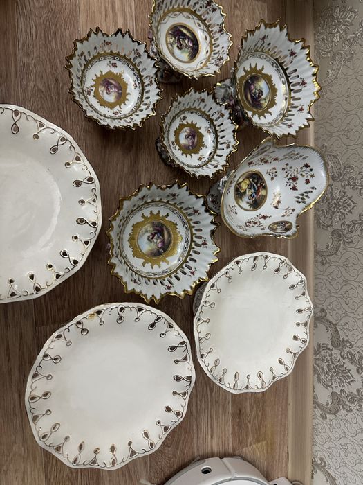 Посуда красивые, в хорошем состоянии.