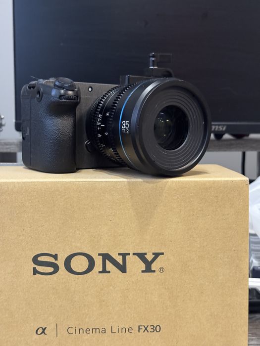 Sony FX30 + sirui 35 mm t1.2, sirui 16 mm t1.2 + sd 64gb extreme pro