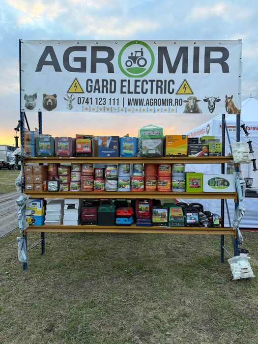 Gard electric animale salbatice sau domestice , aparate pe curent sau baterie cheie izolatori generator impulsuri pe panou solar fotovoltaic