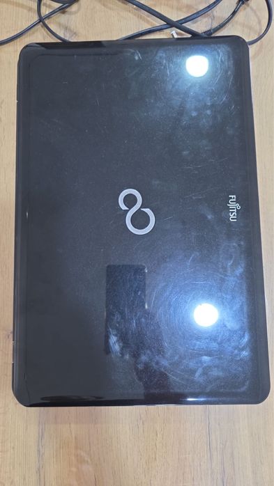 Ноутбук сатылады