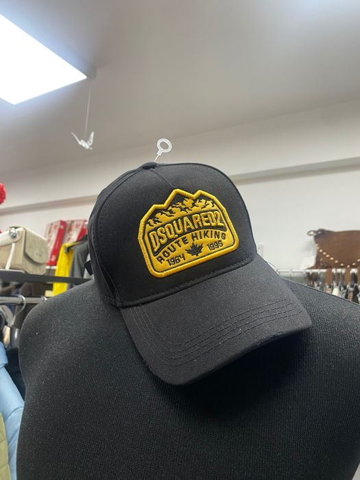 Шапка Balenciaga, Gucci, Dsquared2, Moncler