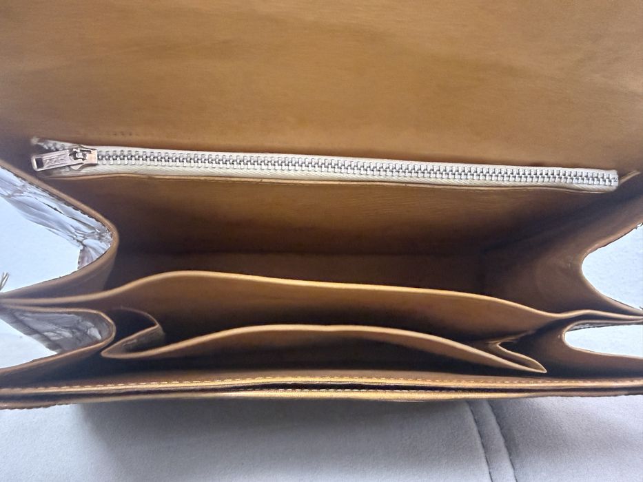 Винтидж чанта от естествена крокодилска кожа с апликация цял крокодил