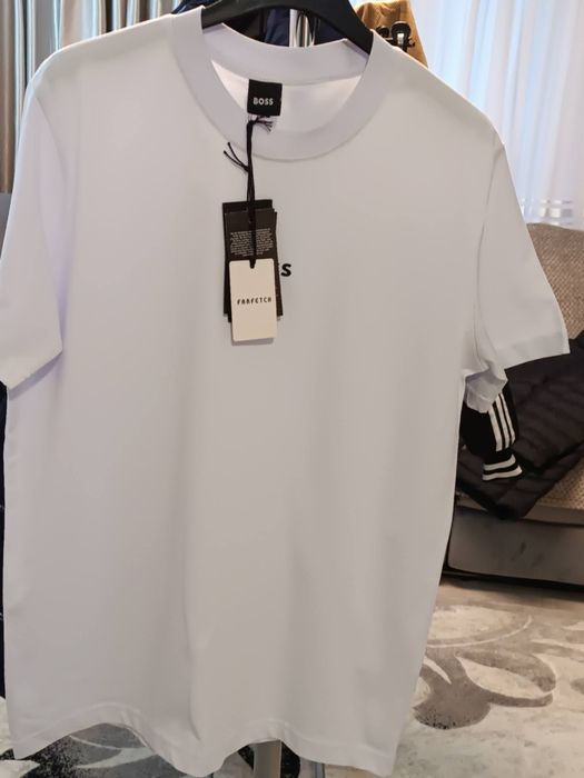 Tricouri boss pentru barbati