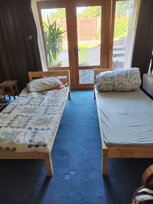 Închiriez spațiu Ptr muncitori 4 persoane la casa