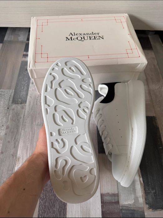 Alexander McQueen la DOAR 249 LEI