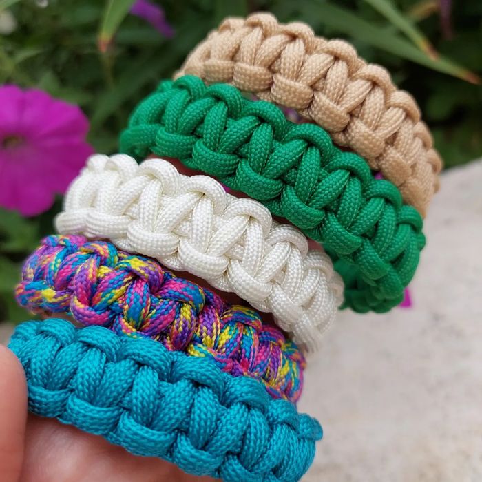 Браслеты из паракорда