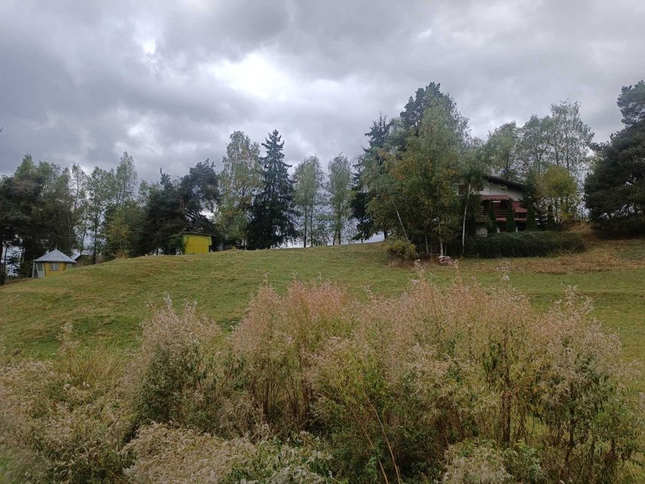 Атрактивен имот в центъра на с.Юндола