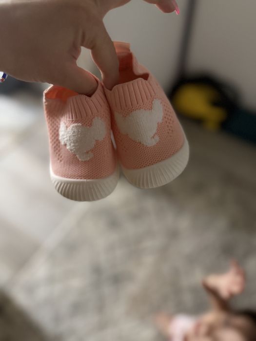 Продам детские слипоны новые