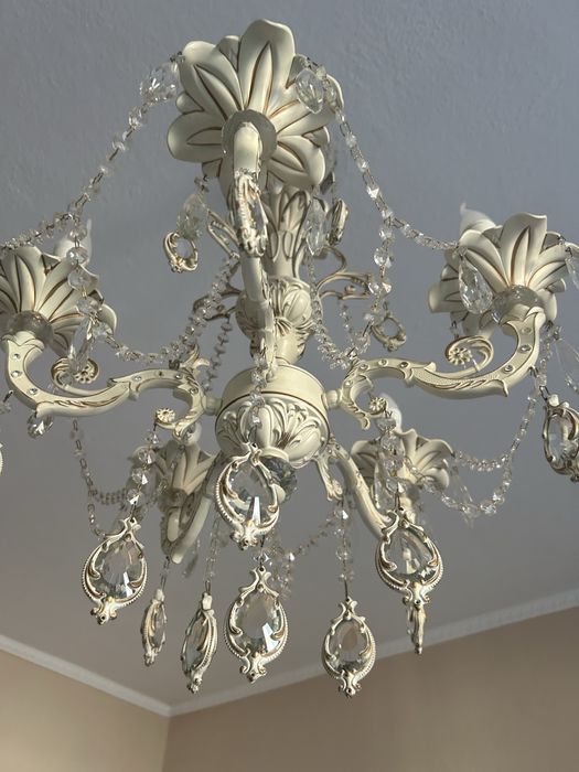 Продам дорогую люстру