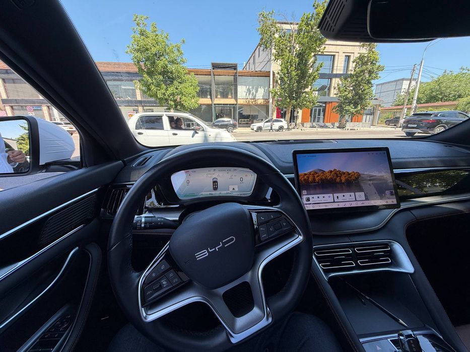 BYD Song Plus автомошина