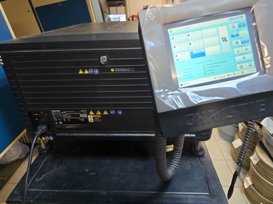 цифровой кинопроектор CHRISTIE