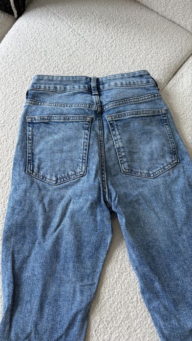Дамски дънки H&M размер 34 XXS/XS, модел flare