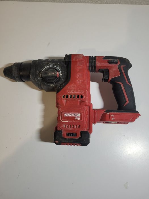 Акумулаторен безчетков перфоратор Raider RDP-BBRH20 (ЗА ЧАСТИ)