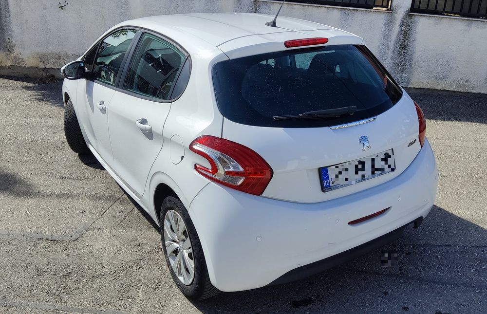 PEUGEOT 208 2012 — imagine 4
