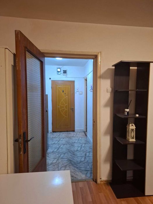 Garsonieră decomandată Favorit, 2 min metrou, proprietar