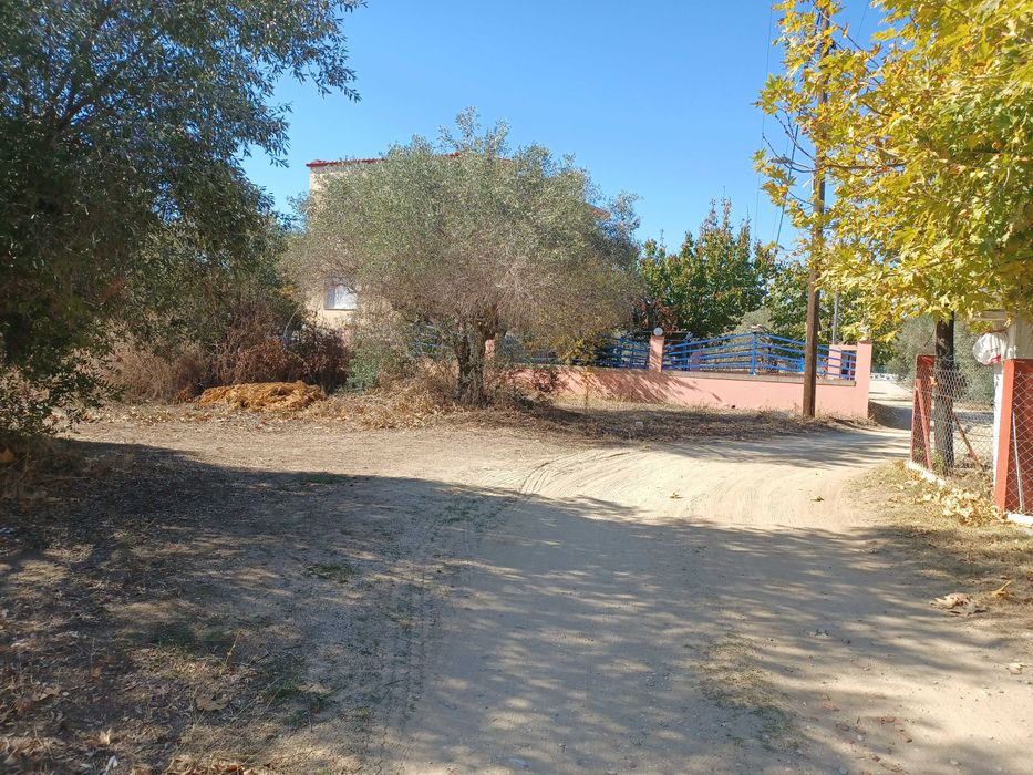 Продава се парцел 550 м2 в регулация в Паралия Врасна, Гърция