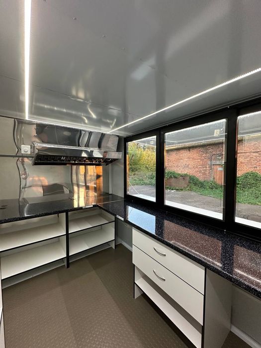 Каравана за Бързо Хранене Търговска