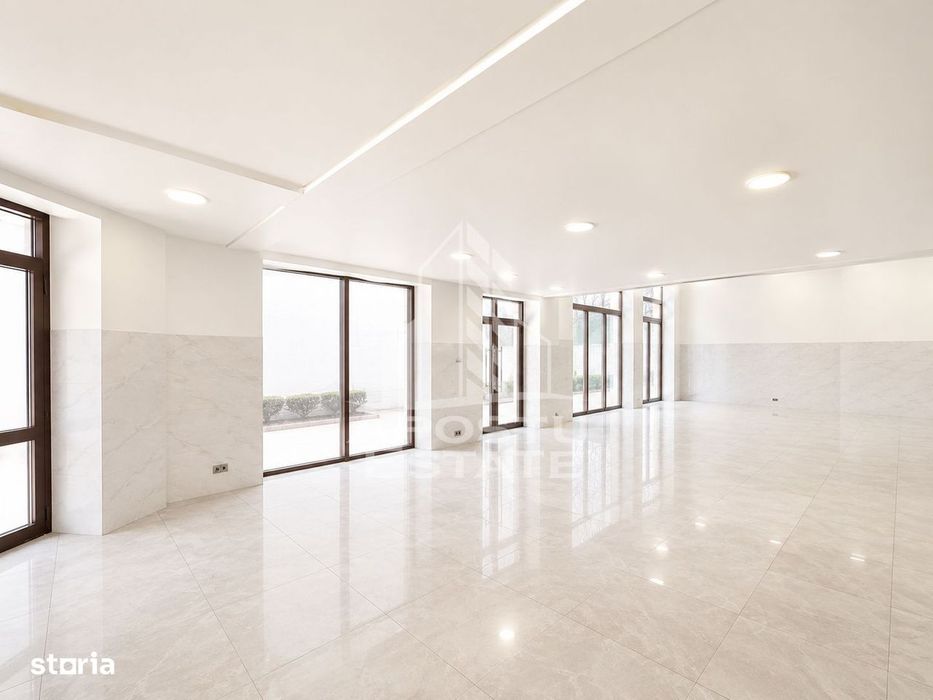 De vanzare spatiu zona Neptun pentru horeca, clinica, showroom, banca