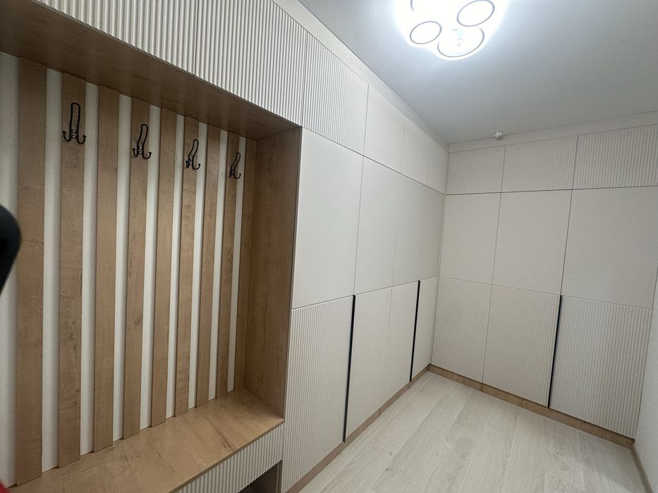 Встроенную мебель срочно продается