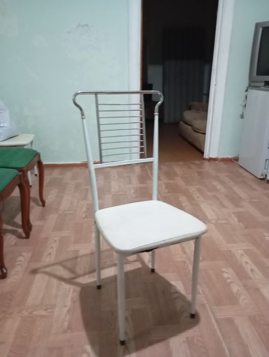 Кухонные стулья 4 штуки