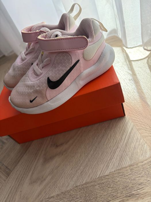 Nike Revolution 7 23.5 размер