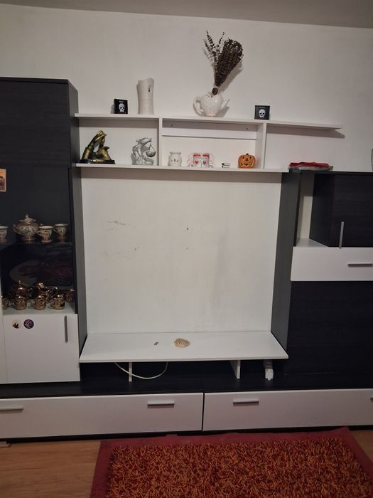 Ofer spre închiriat garsoniera în zona Burdujeni strada Privighetorii