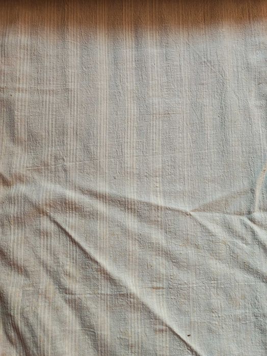 Носия, платно за риза