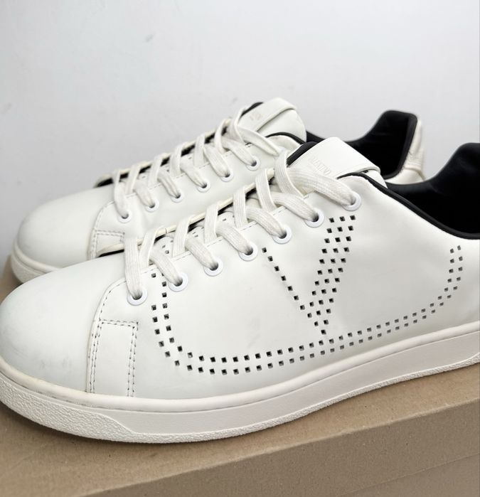 Valentino Garavani Sneakers (43) Маратонки
