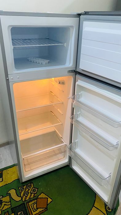 Muzlatgich sotiladi pochti yengi