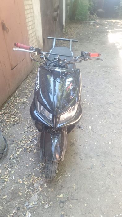 Скутер продам срочно.