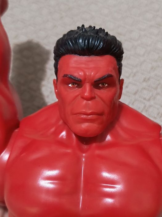 Figurina articulată Red Hulk
