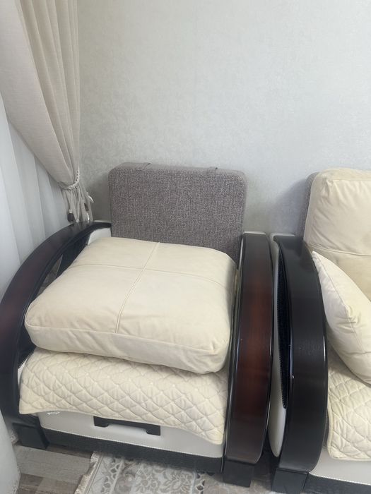 Продам диван с креслом
