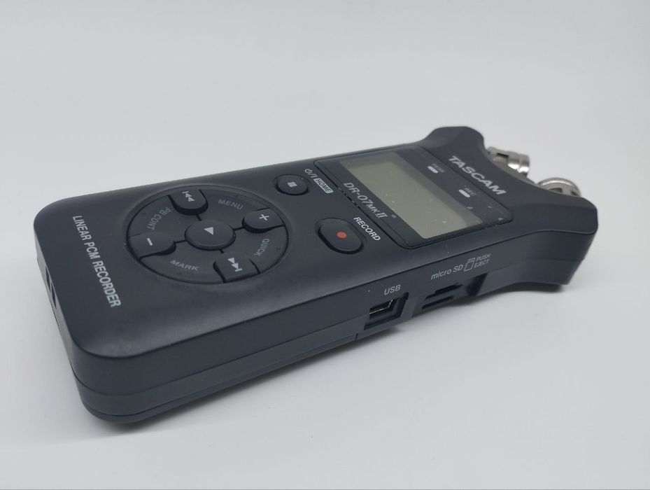 Tascam DR07 mk ll diktofon
Zoʻr holatda
Ishlashida ayb nuqsonlar yoʻq